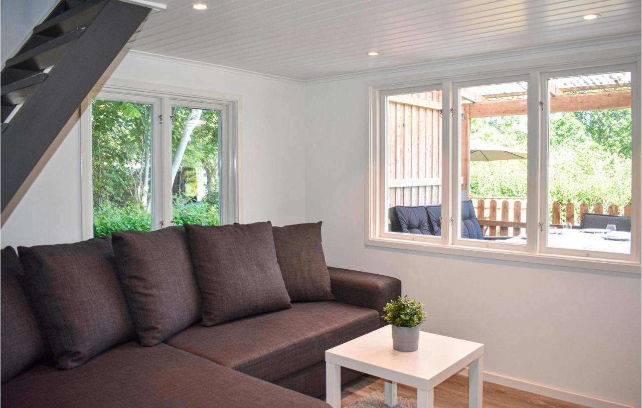 2 Bedroom Amazing Home In Fjaelkinge Exterior foto